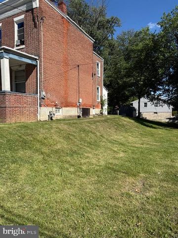 702 CEDAR AVE, Lansdowne, PA 19050