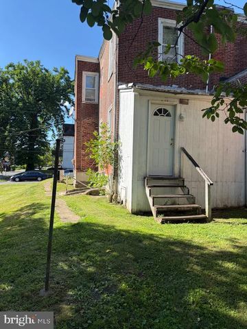 702 CEDAR AVE, Lansdowne, PA 19050