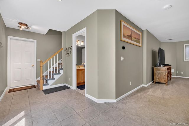 201 Candlestick Hill Road, Middlehope, NY 12550