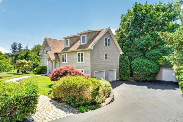 201 Candlestick Hill Road, Middlehope, NY 12550