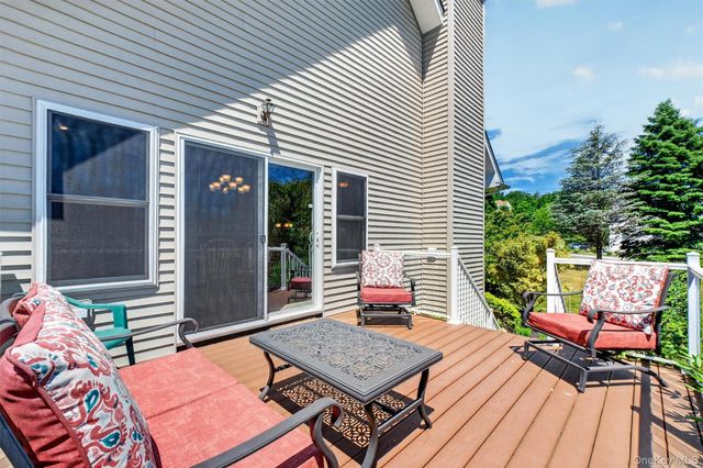 201 Candlestick Hill Road, Middlehope, NY 12550