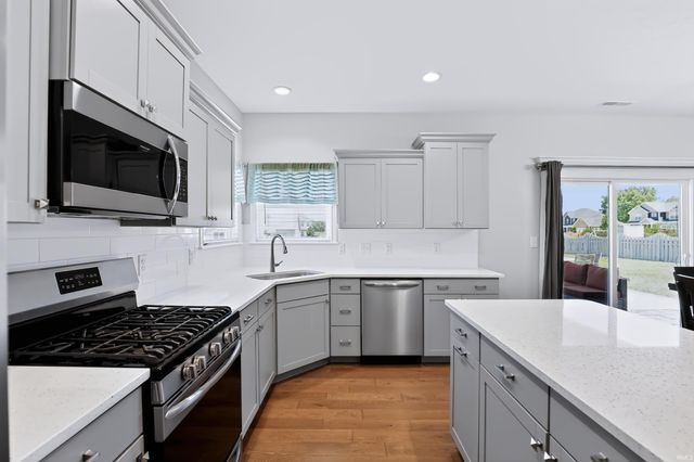 1066 Chesapeake Pointe Drive, Lafayette, IN 47909