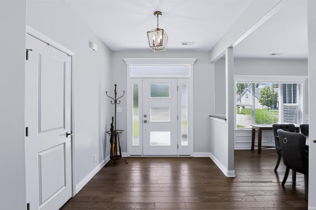1066 Chesapeake Pointe Drive, Lafayette, IN 47909