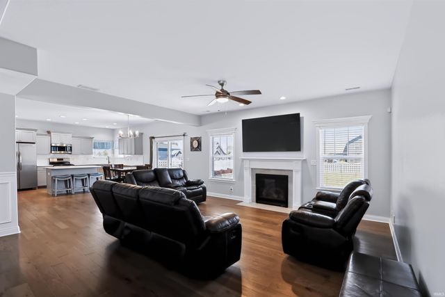 1066 Chesapeake Pointe Drive, Lafayette, IN 47909