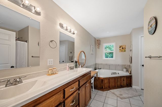 6 Gilliam Road, Mineral Bluff, GA 30559