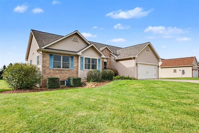 27357 Birmingham Court, Paw Paw, MI 49079