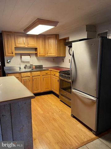 1127 KAOLIN RD, Avondale, PA 19311