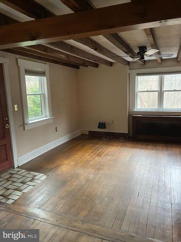 1127 KAOLIN RD, Avondale, PA 19311