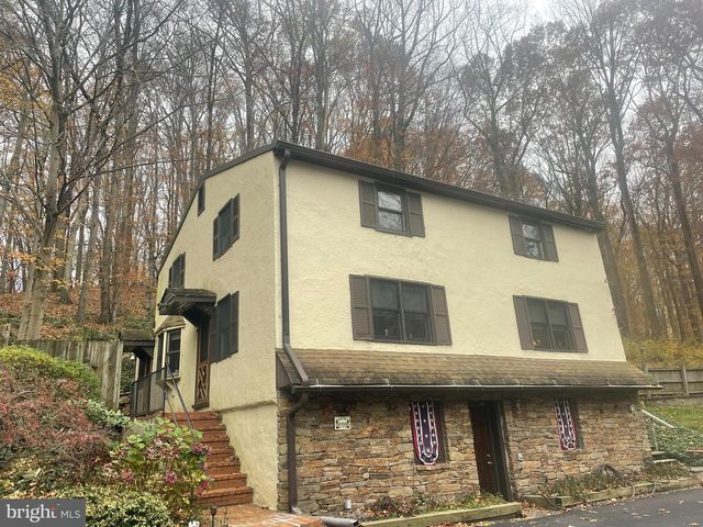 1127 KAOLIN RD, Avondale, PA 19311