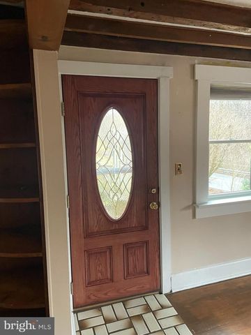 1127 KAOLIN RD, Avondale, PA 19311