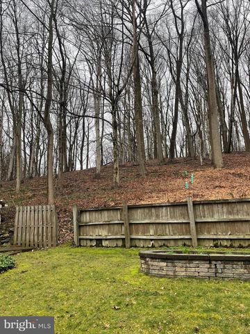 1127 KAOLIN RD, Avondale, PA 19311