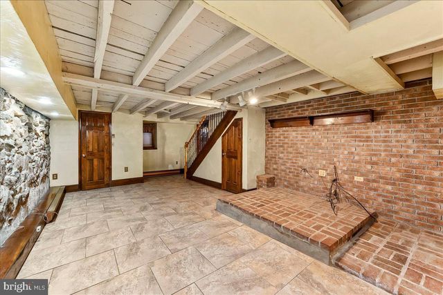 1127 KAOLIN RD, Avondale, PA 19311