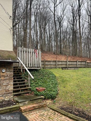 1127 KAOLIN RD, Avondale, PA 19311