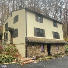 1127 KAOLIN RD, Avondale, PA 19311