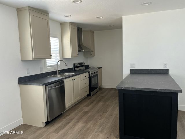 1550 W Southern Avenue 20, Phoenix, AZ 85041