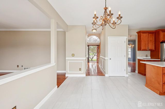 5 Abate Court, Franklin, NJ 08873