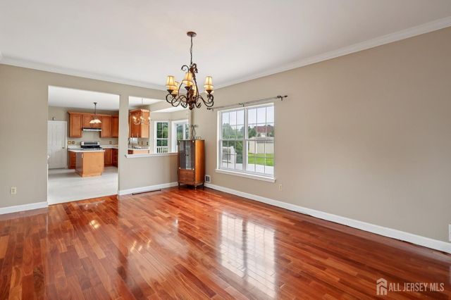 5 Abate Court, Franklin, NJ 08873