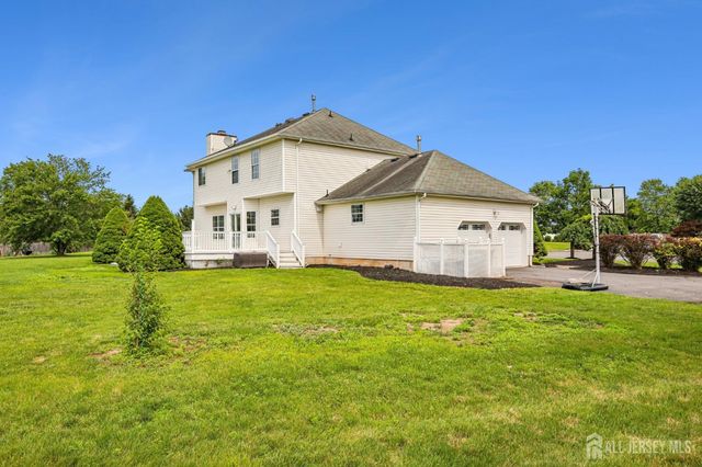 5 Abate Court, Franklin, NJ 08873