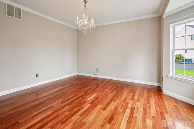 5 Abate Court, Franklin, NJ 08873