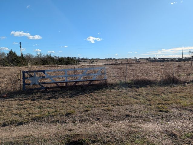 651 County Road 2906, Dodd City, TX 75438