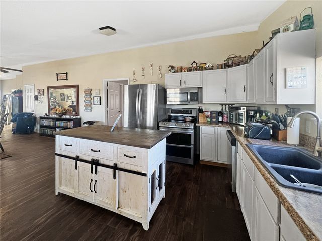 651 County Road 2906, Dodd City, TX 75438