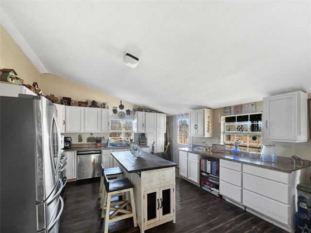 651 County Road 2906, Dodd City, TX 75438