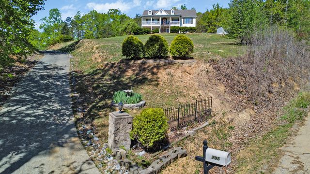795 Lone Mountain Drive, Dayton, TN 37321