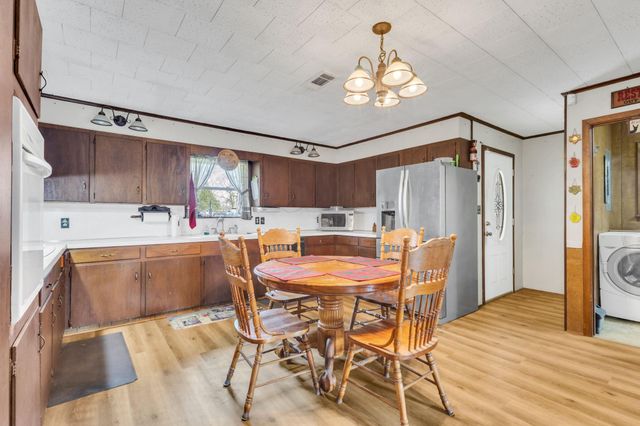 642 County Road 4335, Woodville, TX 75979