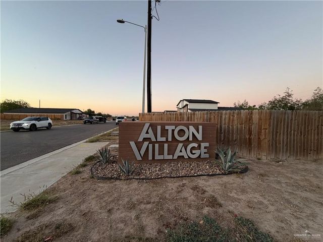 1405 S Michigan Street, Alton, TX 78573