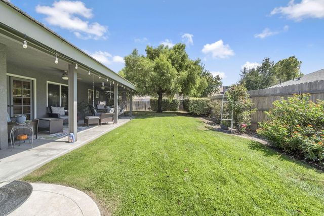 1405 Lincon Lane, Lemoore, CA 93245