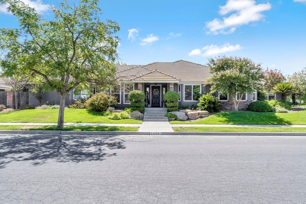 1405 Lincon Lane, Lemoore, CA 93245