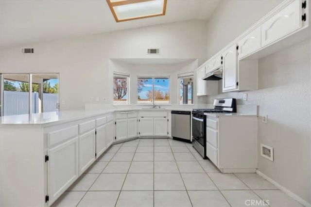 14450 Palo Alto Court, Victorville, CA 92392