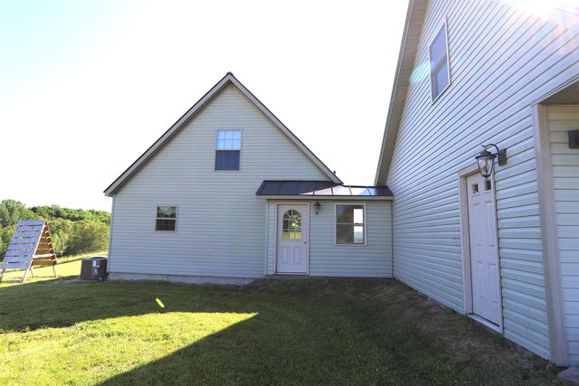 1293 City Farm Road, Newport Town, VT 05857