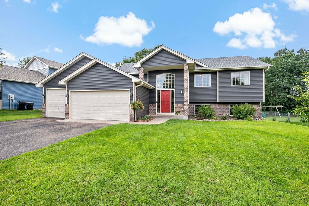15578 Vale Street NW, Andover, MN 55304