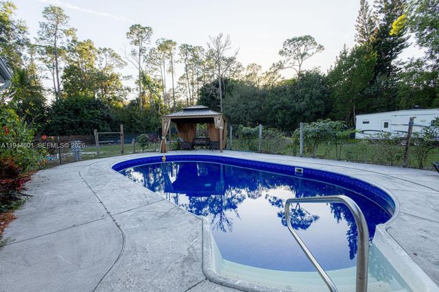 1181 W C Rd, Loxahatchee, FL 33470