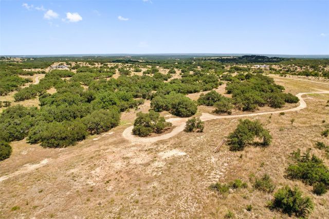 140 Lantana DR, Johnson City, TX 78636