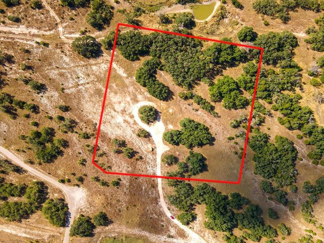 140 Lantana DR, Johnson City, TX 78636