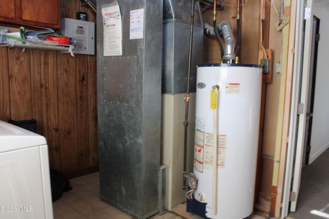 362 Ferris Road, Niskayuna, NY 12304