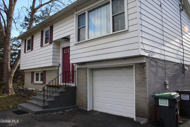 362 Ferris Road, Niskayuna, NY 12304