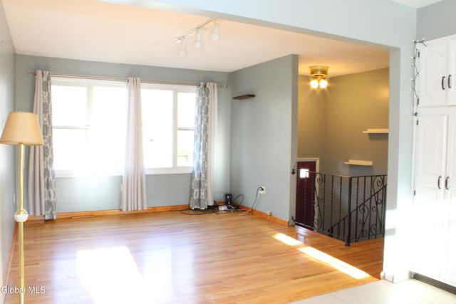 362 Ferris Road, Niskayuna, NY 12304