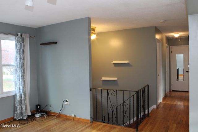 362 Ferris Road, Niskayuna, NY 12304