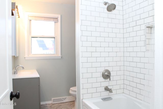 362 Ferris Road, Niskayuna, NY 12304