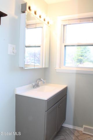 362 Ferris Road, Niskayuna, NY 12304