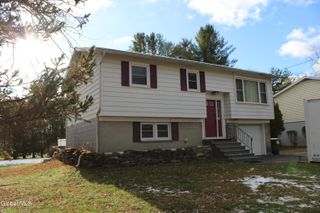 362 Ferris Road, Niskayuna, NY 12304