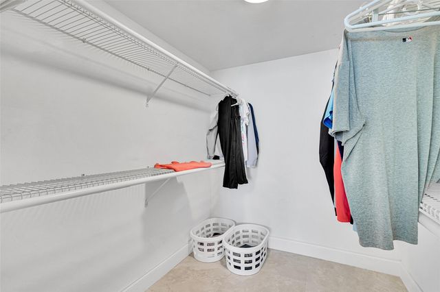 400 N SURF RD 703, Hollywood, FL 33019