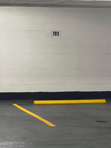 400 N SURF RD 703, Hollywood, FL 33019