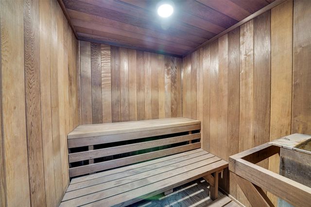 400 N SURF RD 703, Hollywood, FL 33019