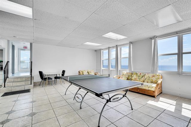 400 N SURF RD 703, Hollywood, FL 33019