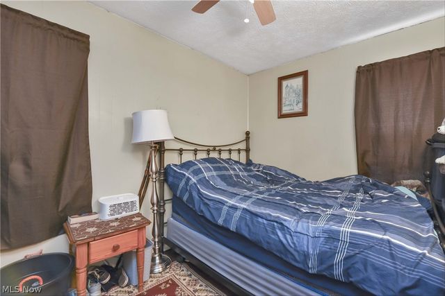 12820 Longmead Avenue, Cleveland, OH 44135