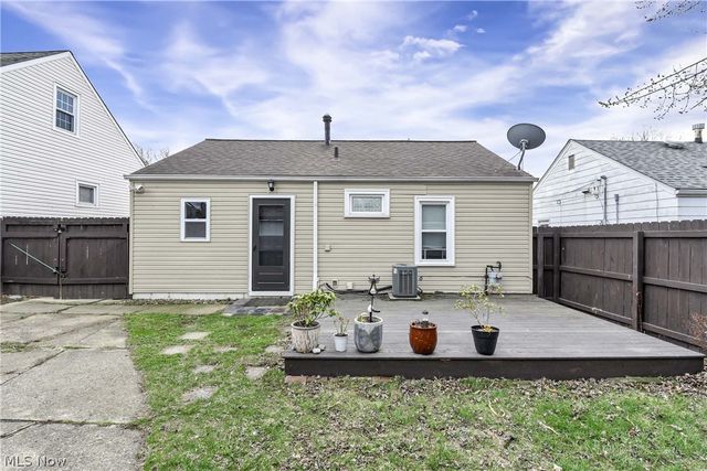 12820 Longmead Avenue, Cleveland, OH 44135